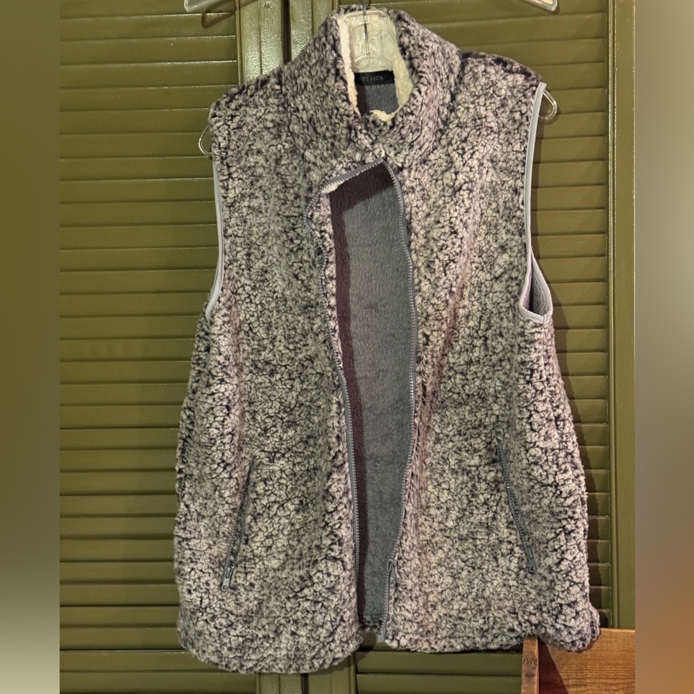 Women's Frosty Tipped Doubled Up Sherpa Vest